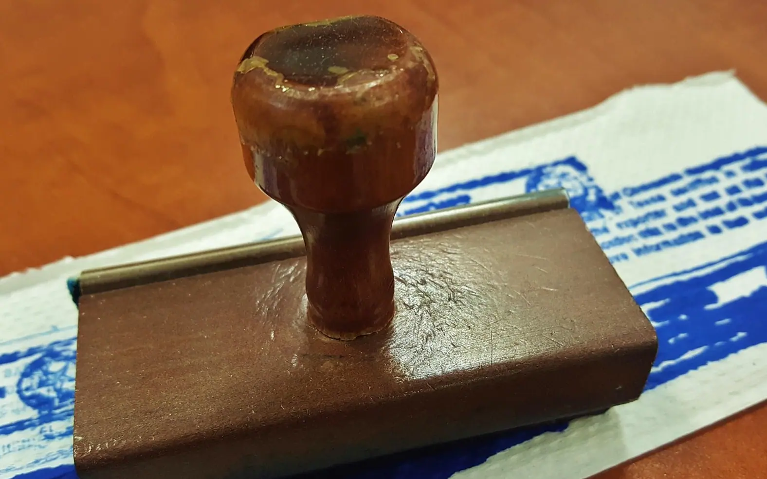Stamp, rubber stamp and stamped